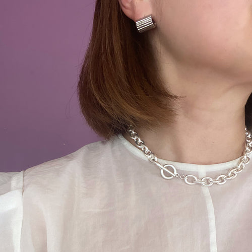 BOLD CHAIN NECKLACE