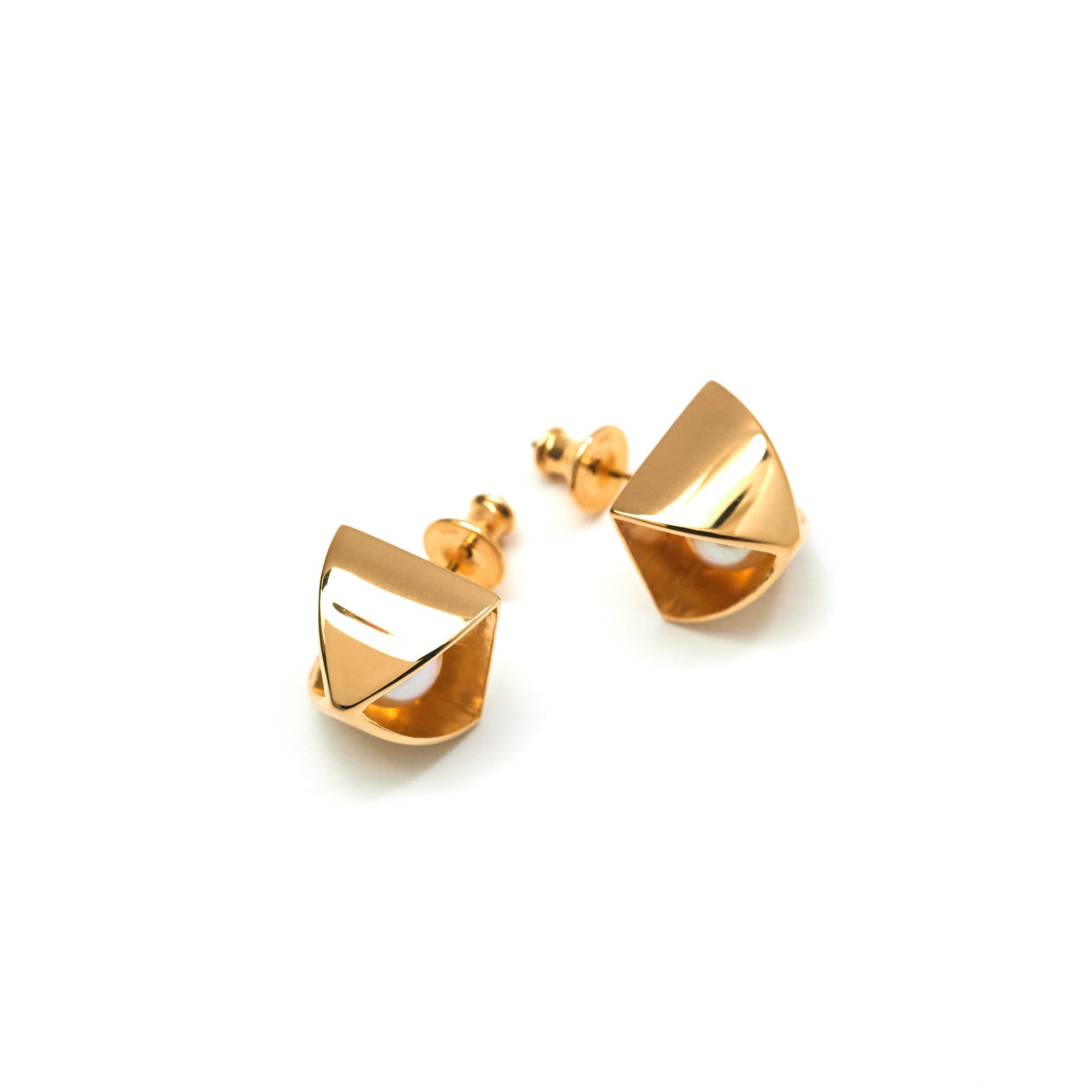 【MADE TO ORDER】PYRAMID PIERCED EARRINGS FWP