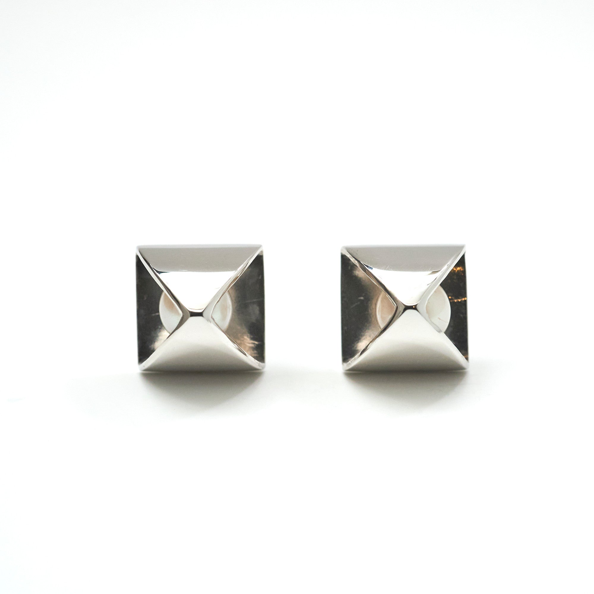【MADE TO ORDER】PYRAMID PIERCED EARRINGS FWP