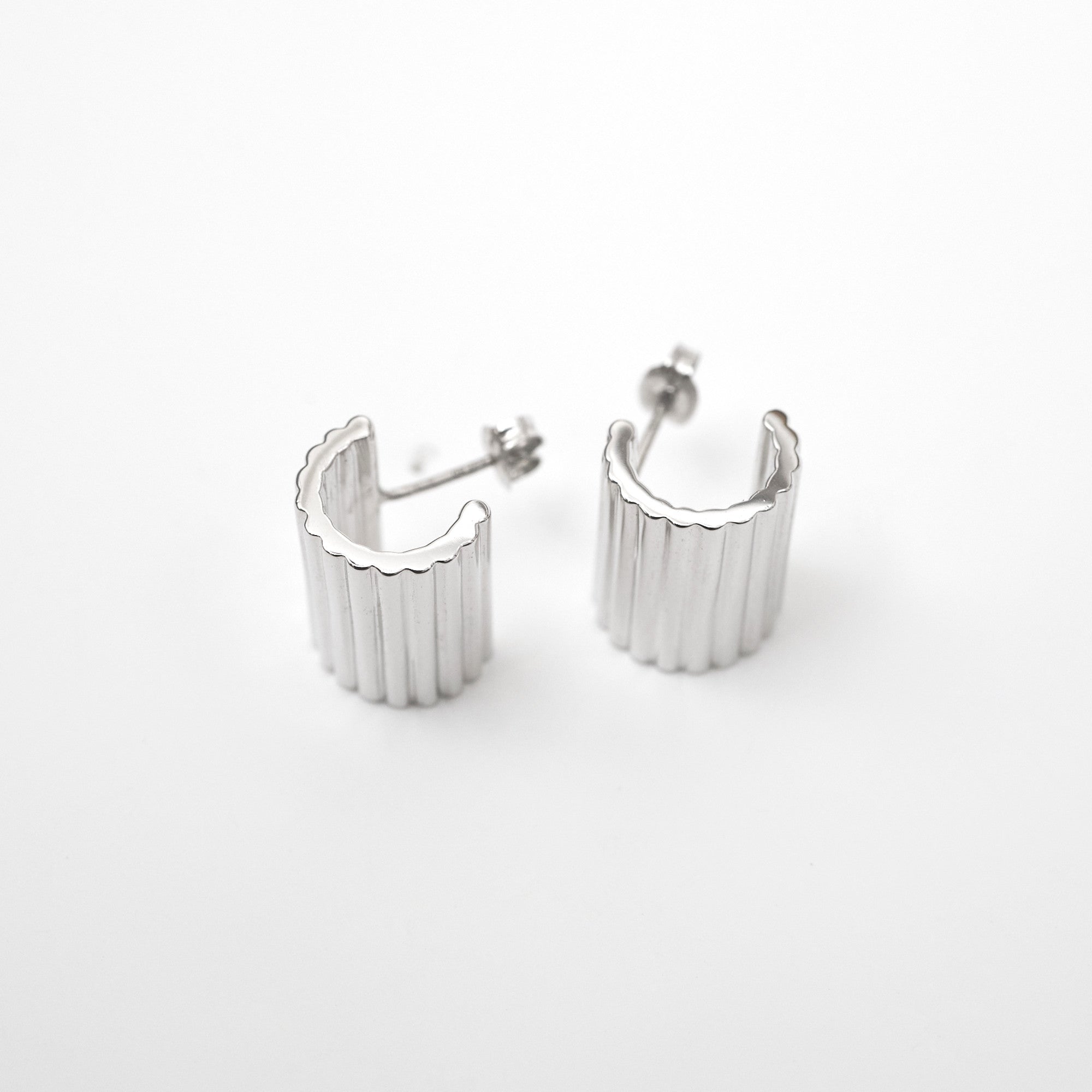 STRIPES PIERCED EARRINGS