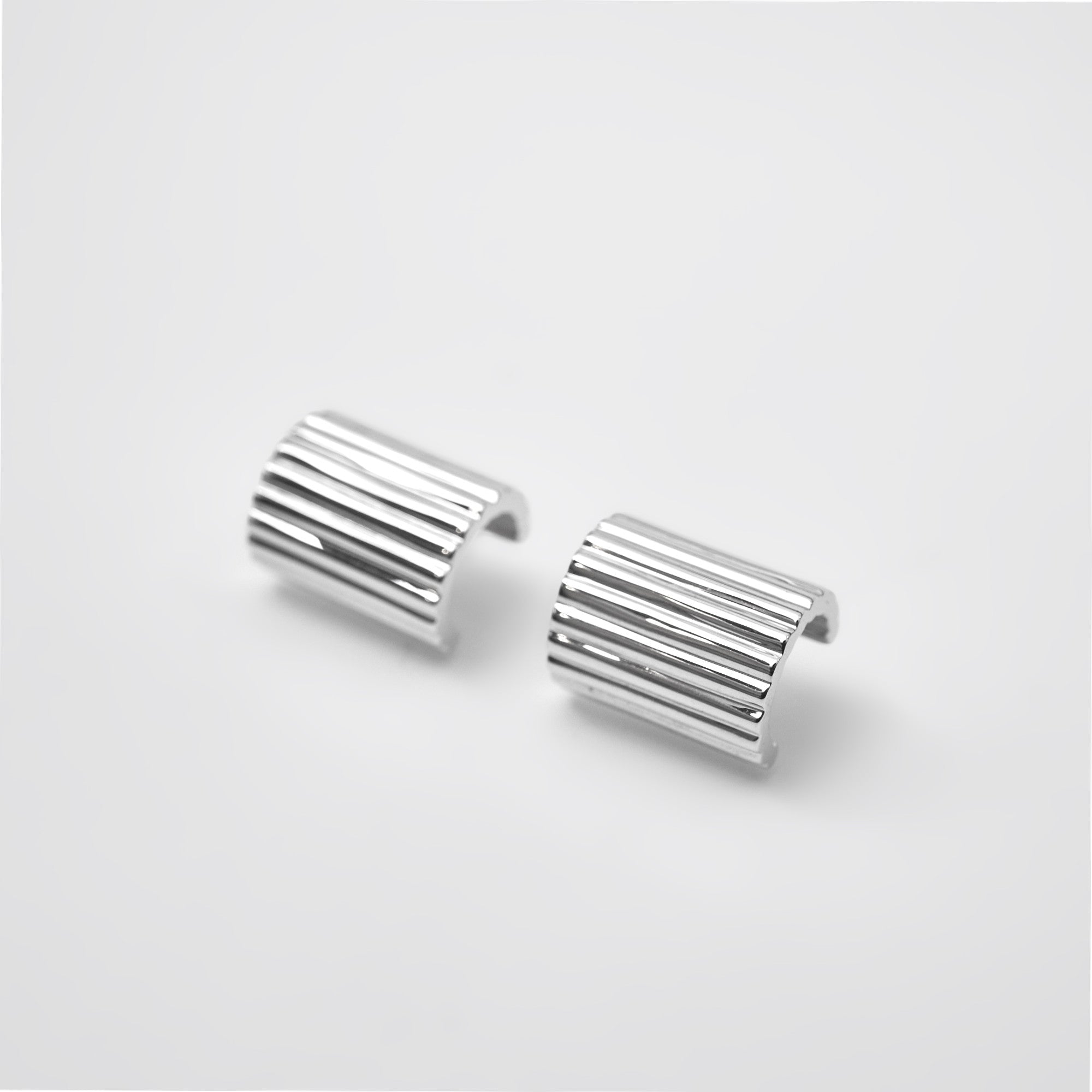 STRIPES PIERCED EARRINGS